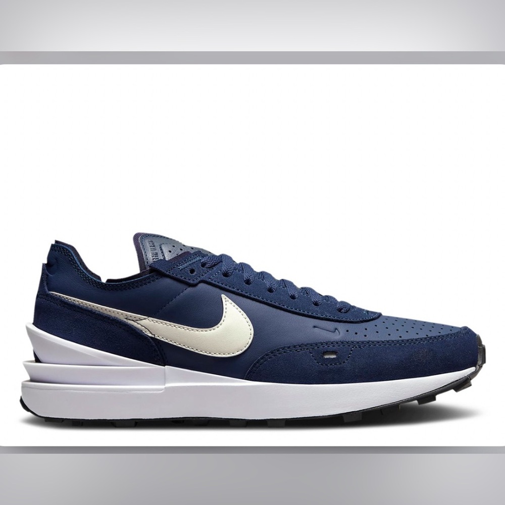 Nike Men’s Waffle Navy Shoes